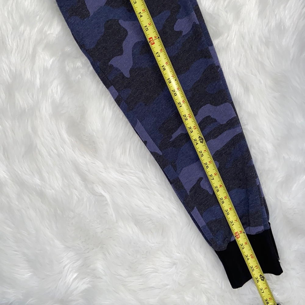 PINK high-waisted Blue Camo Joggers - Picture 5 of 14